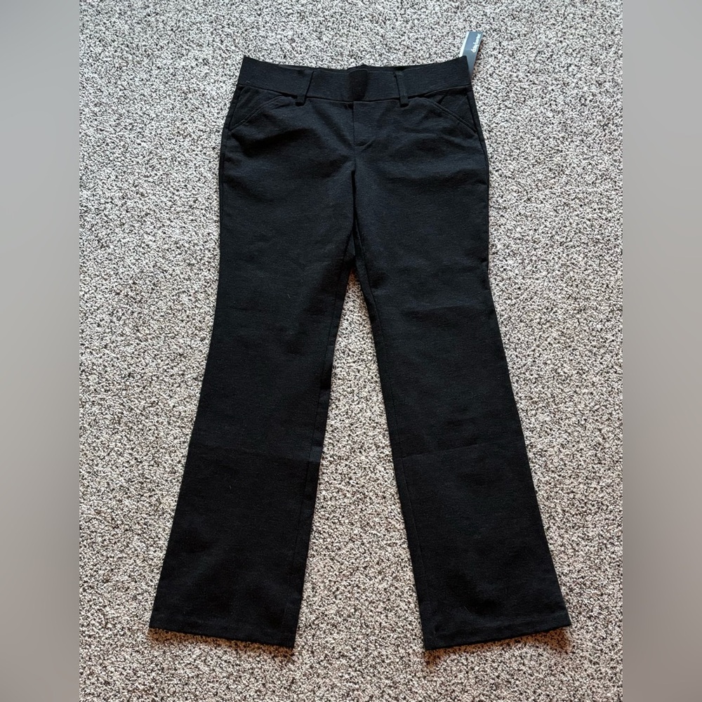 Daisy Fuentes, mid rise, boot cut, black ponte pants. Size Large NWT
